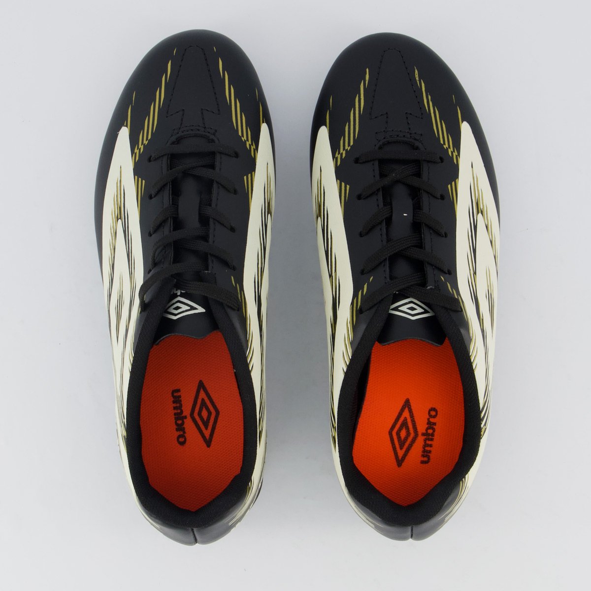 Chuteira Umbro Invictus Campo Juvenil Preta e Branca Preto 4