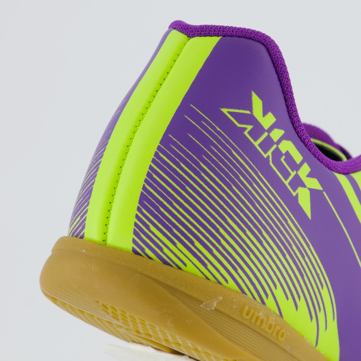 Chuteira Umbro Kick Futsal Juvenil Verde Verde/Roxo 6