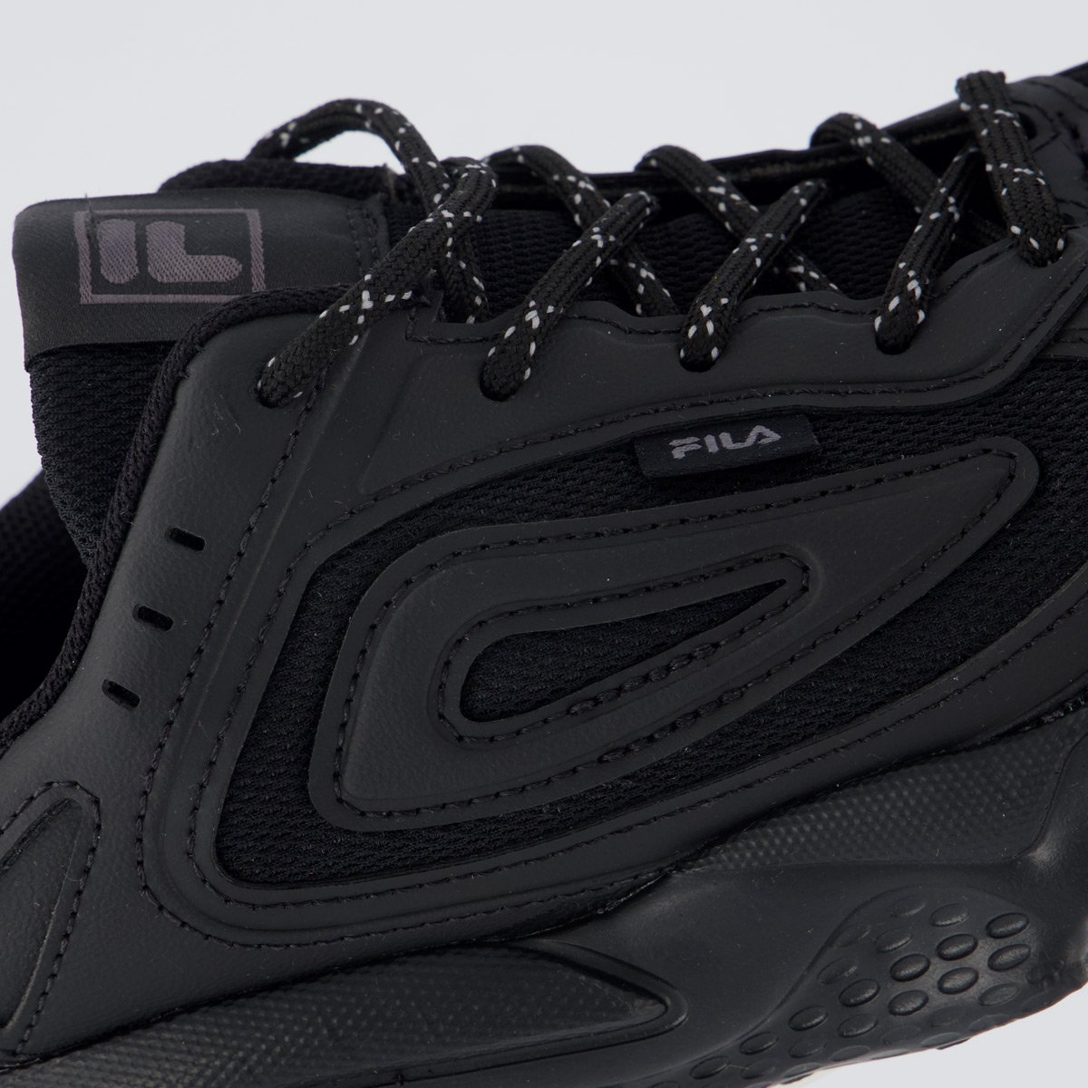 Tenis Fila Venture Tracer Lite Feminino Preto Preto 7