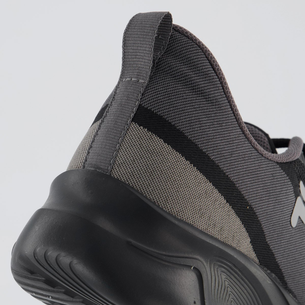 Tenis Fila Vector Preto e Cinza Preto 6