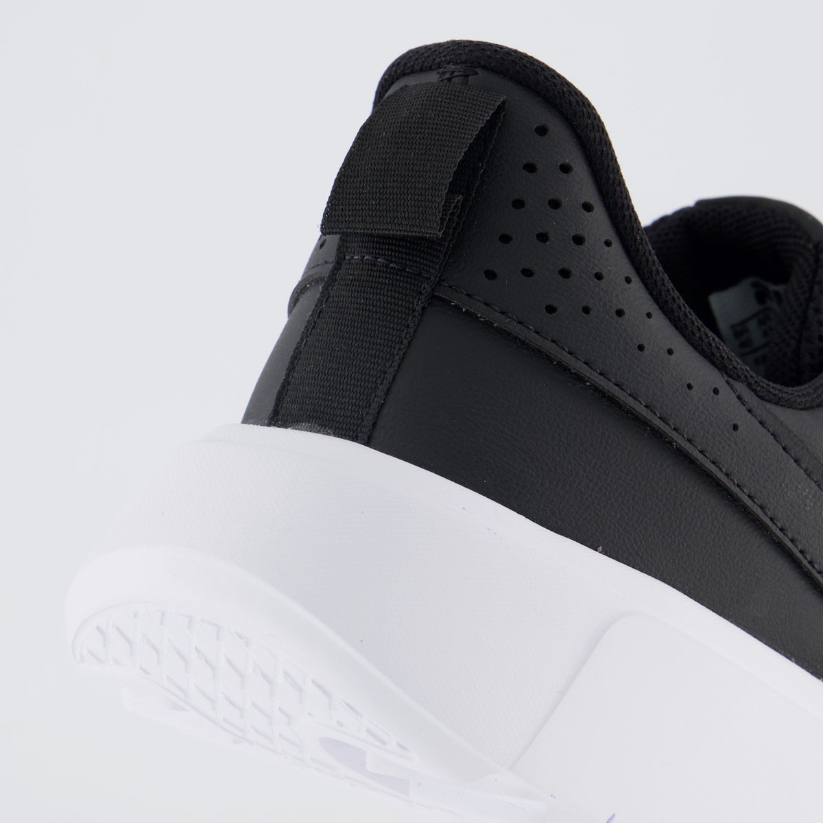 Tenis Fila Freestyle II Preto e Branco Preto 6