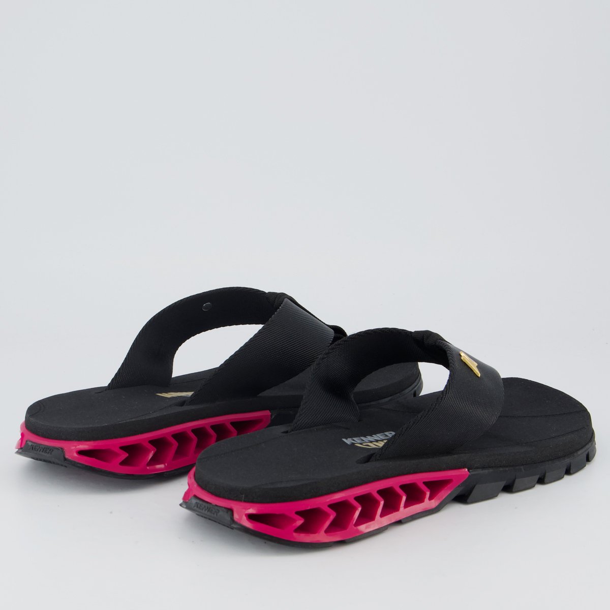 Chinelo Kenner Rakka L7nnon Preto e Rosa Preto/Rosa 4