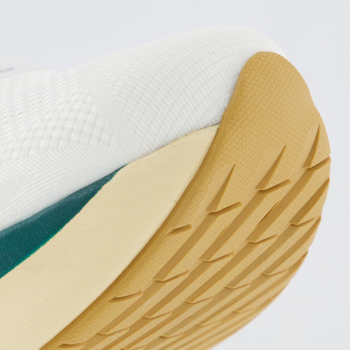 Tenis Fila Aero Skyfoam Branco e Verde Branco 8