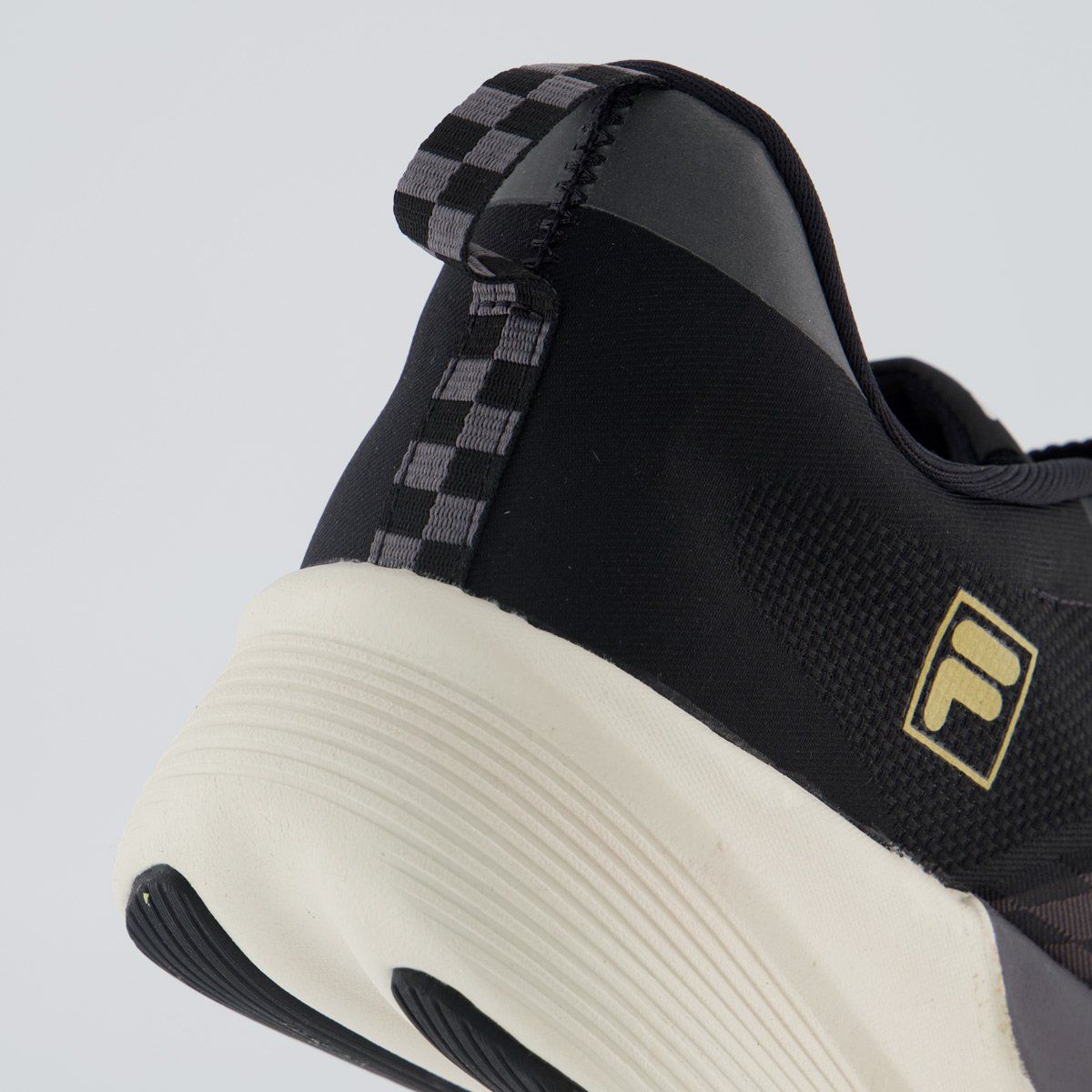 Tenis Fila Aero Skyfoam Feminino Preto e Dourado Preto 6