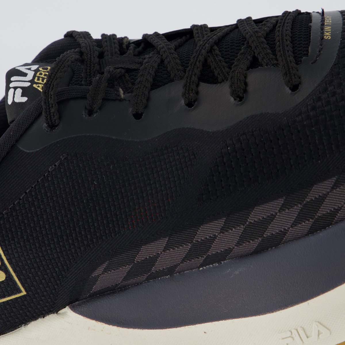 Tenis Fila Aero Skyfoam Feminino Preto e Dourado Preto 7