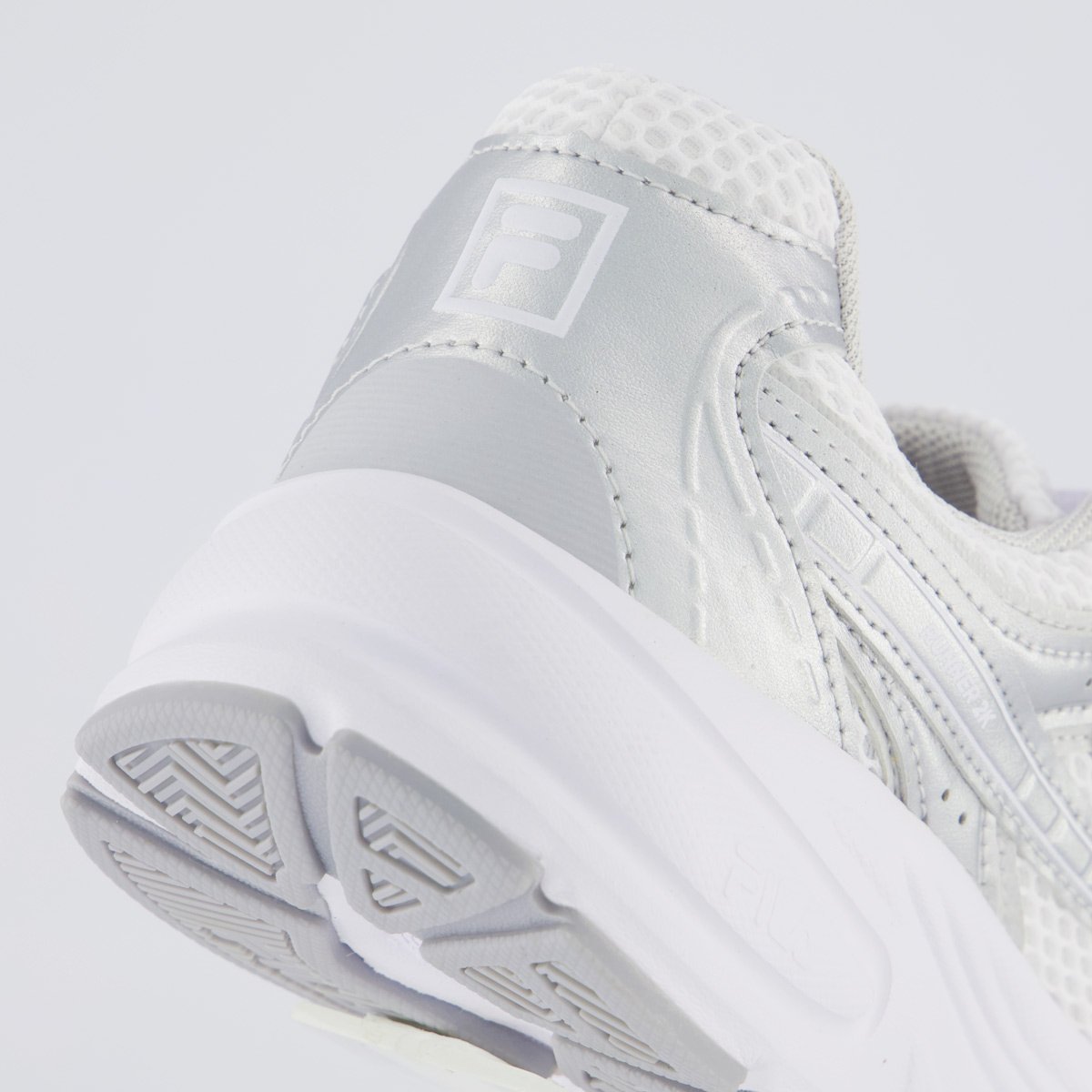 Tenis Fila Runner 2K Feminino Prata e Branco Prata 6