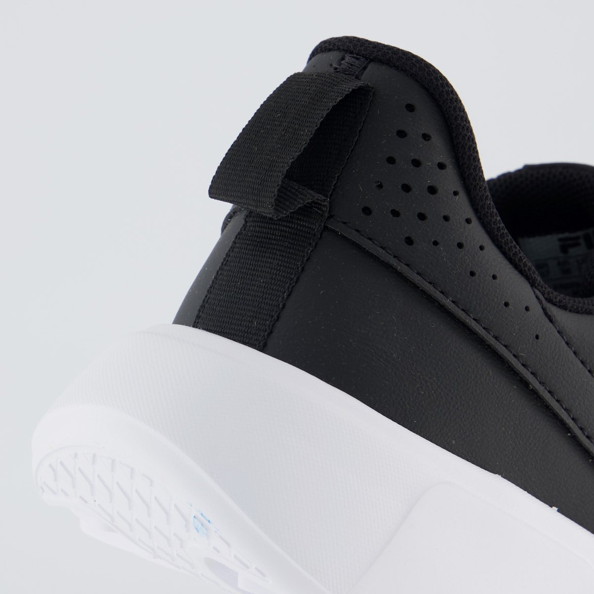 Tenis Fila Freestyle II Feminino Preto e Branco Preto 6