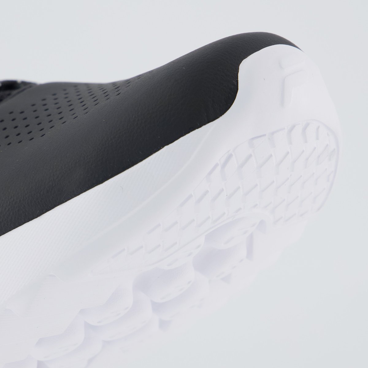 Tenis Fila Freestyle II Feminino Preto e Branco Preto 8