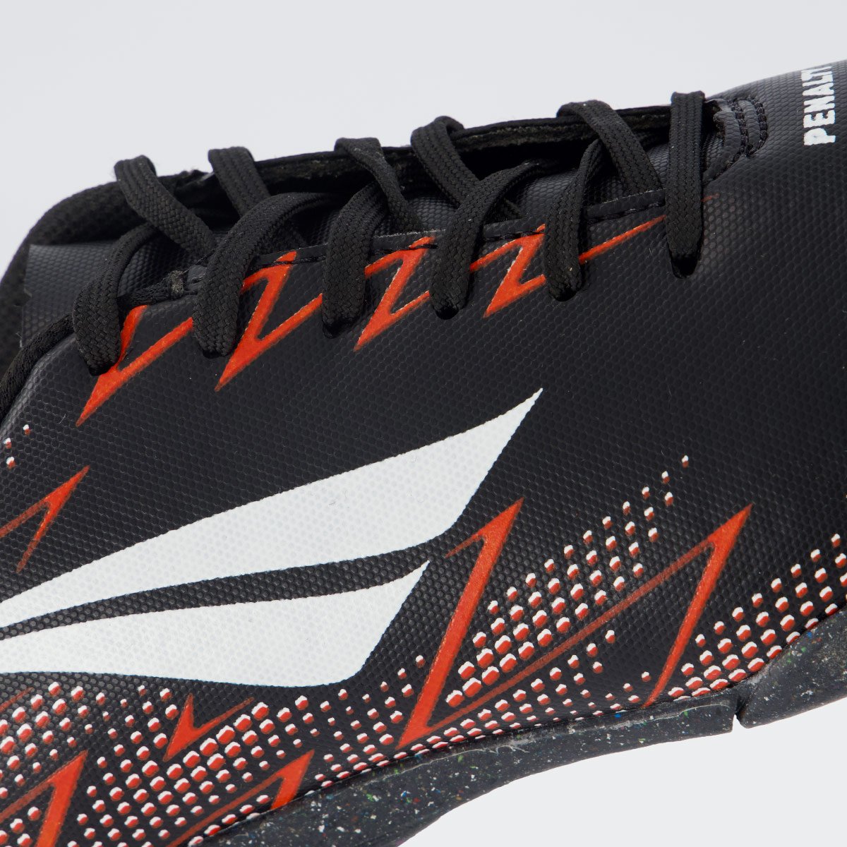 Chuteira Penalty Tornado Y-2 Futsal Preta e Branca Preto/Vermelho 7