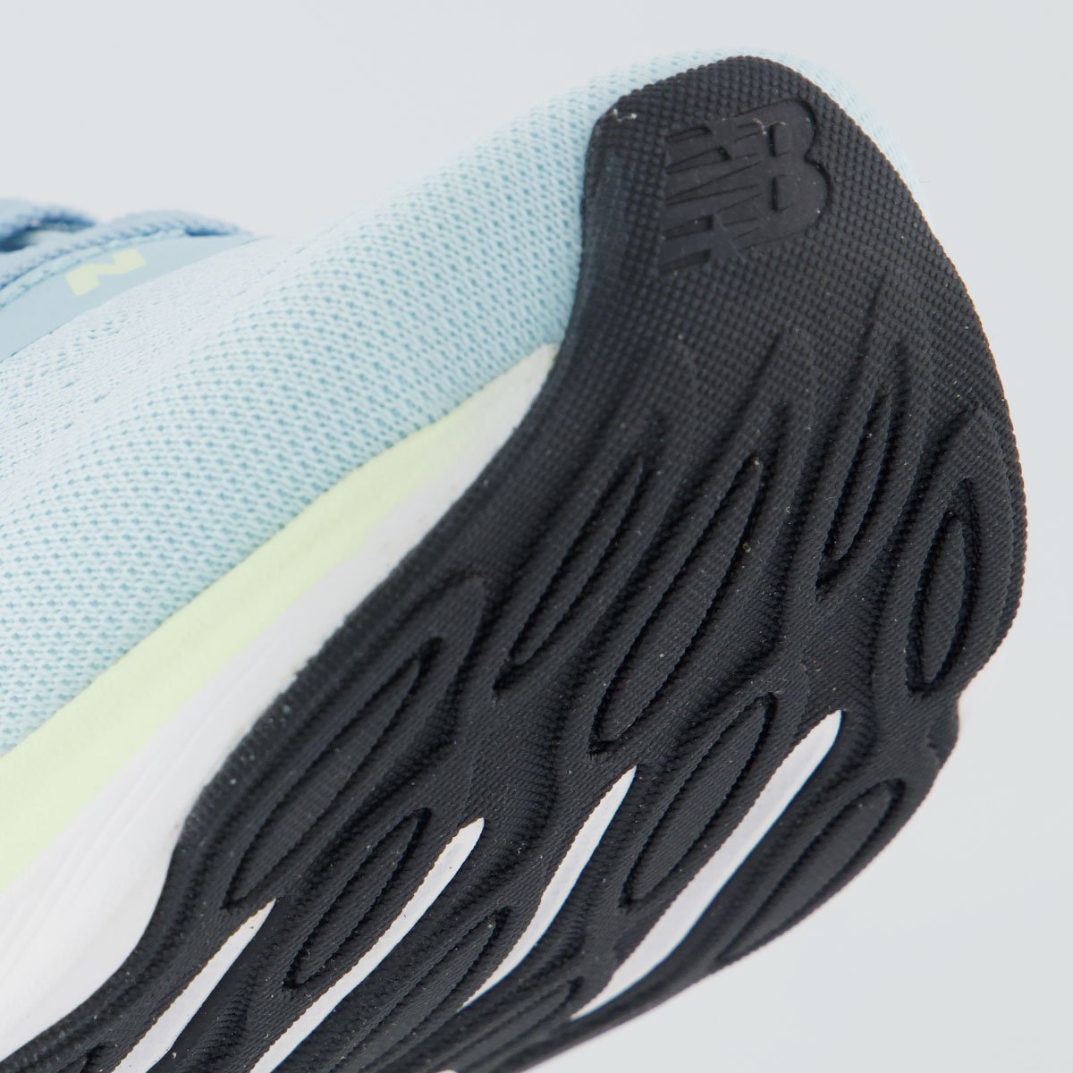 Tênis New Balance Fresh Foam 680 V9 Feminino Azul Azul 8