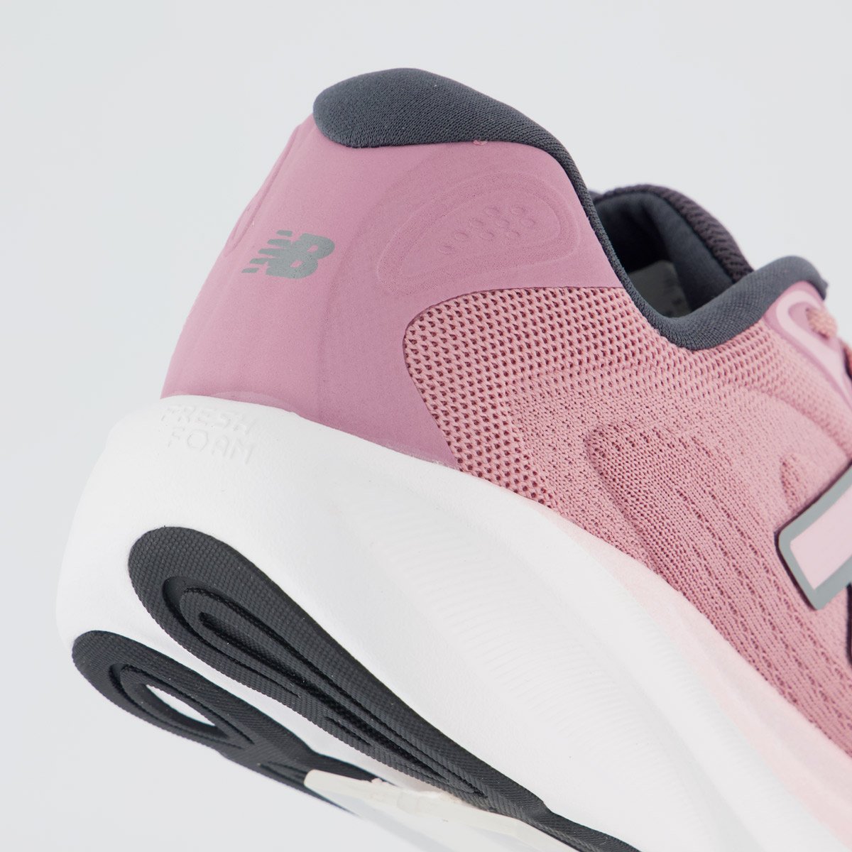 Tênis New Balance FreshFoam 680 V9 Feminino Rosa Rosa 6