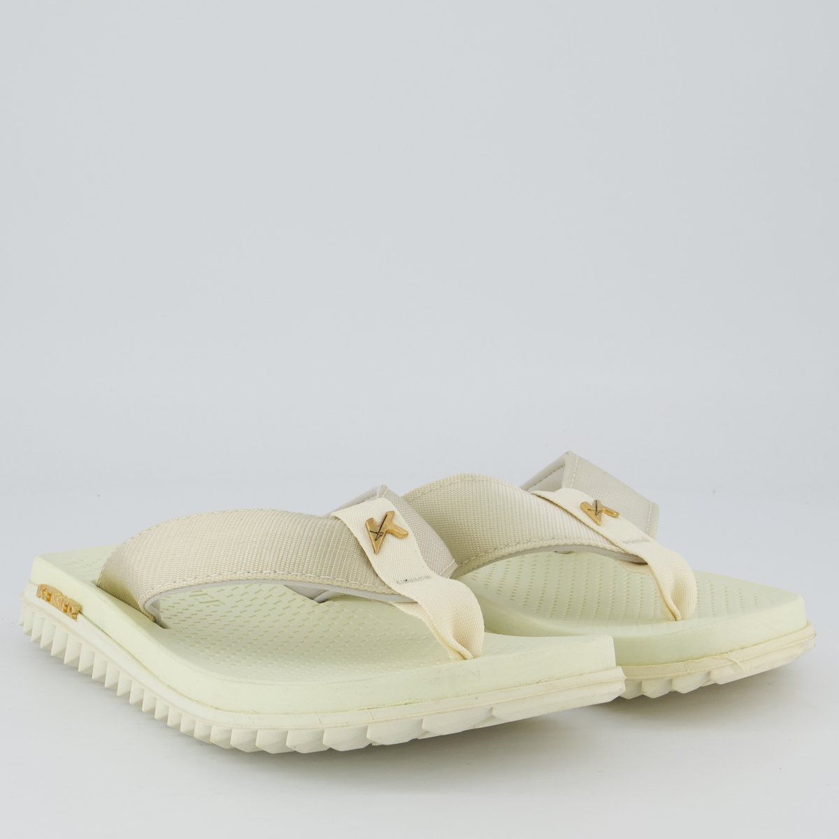 Chinelo Kenner Kivah Anitta K-Pro Off-White Branco 3