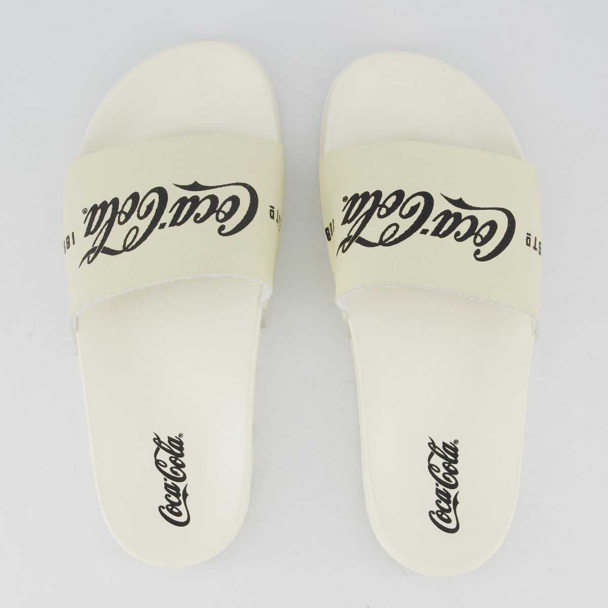 Chinelo Coca Cola Slide 1886 Feminino Off White