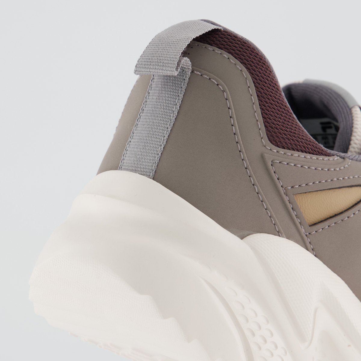 Tenis Fila Venture Tracer Lite Marrom e Bege Marrom 8