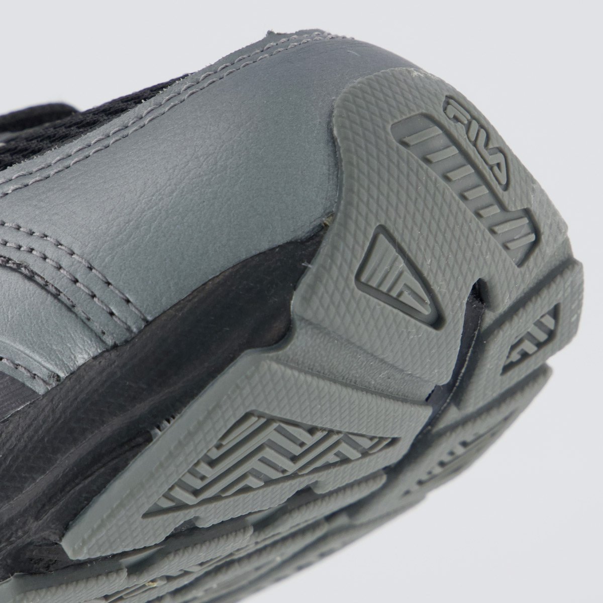 Tênis Fila Runner 2K Preto e Cinza Preto/Prata 8