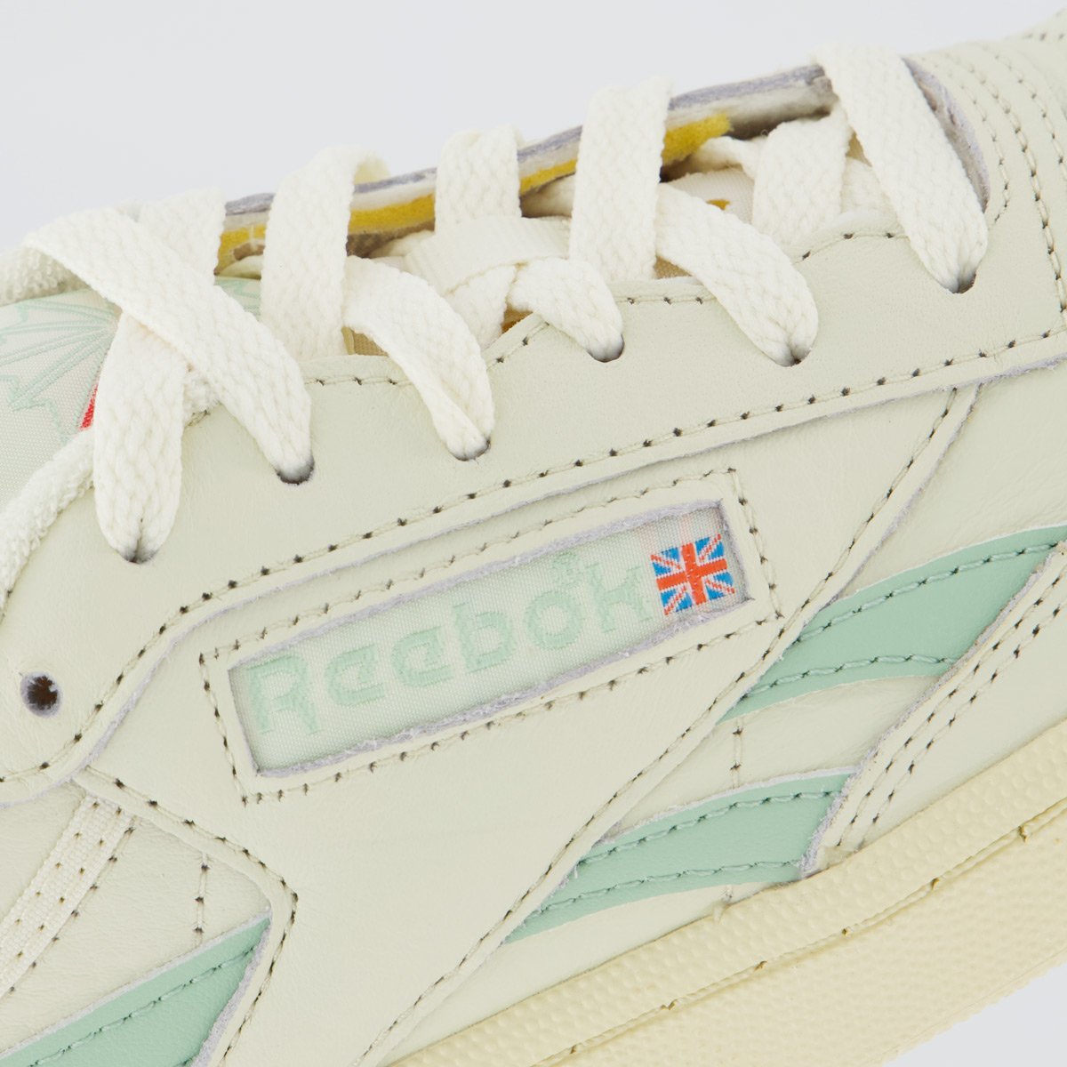 Tênis Reebok Club C Revenge Vintage Feminino Off-White Off White 7