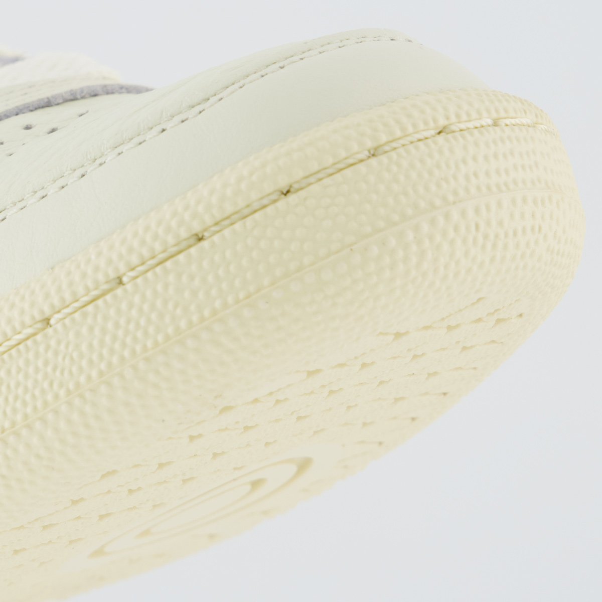 Tênis Reebok Club C Revenge Vintage Feminino Off-White Off White 8