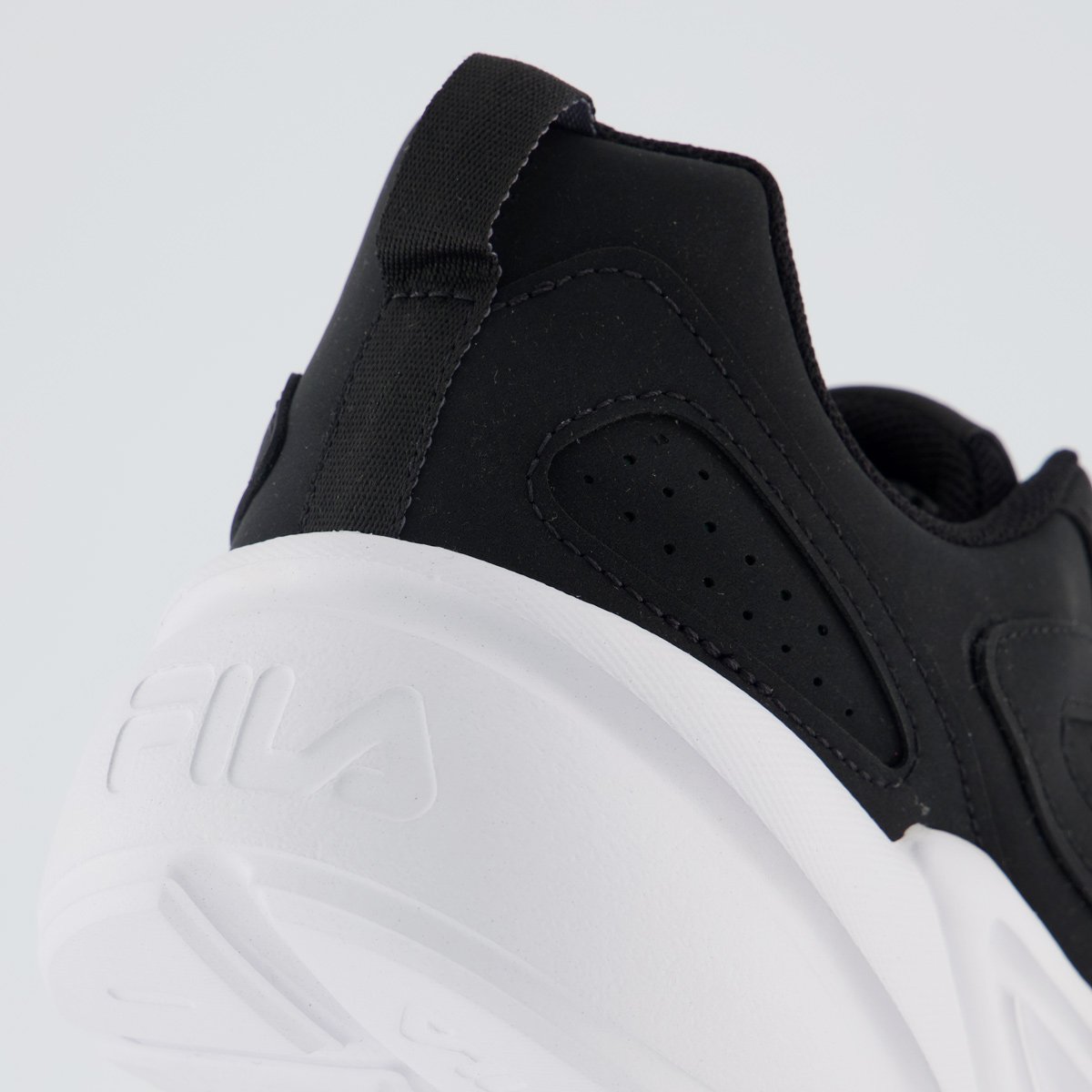 Tenis Fila Street Fit 3 Preto e Branco Preto 6