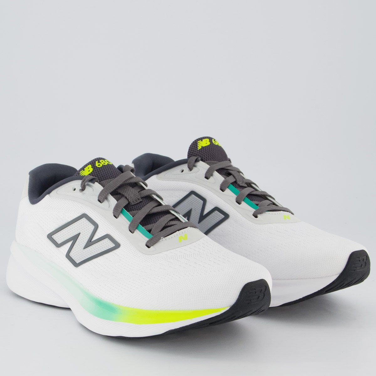 Tênis New Balance Fresh Foam 680 V9 Branco Branco 2