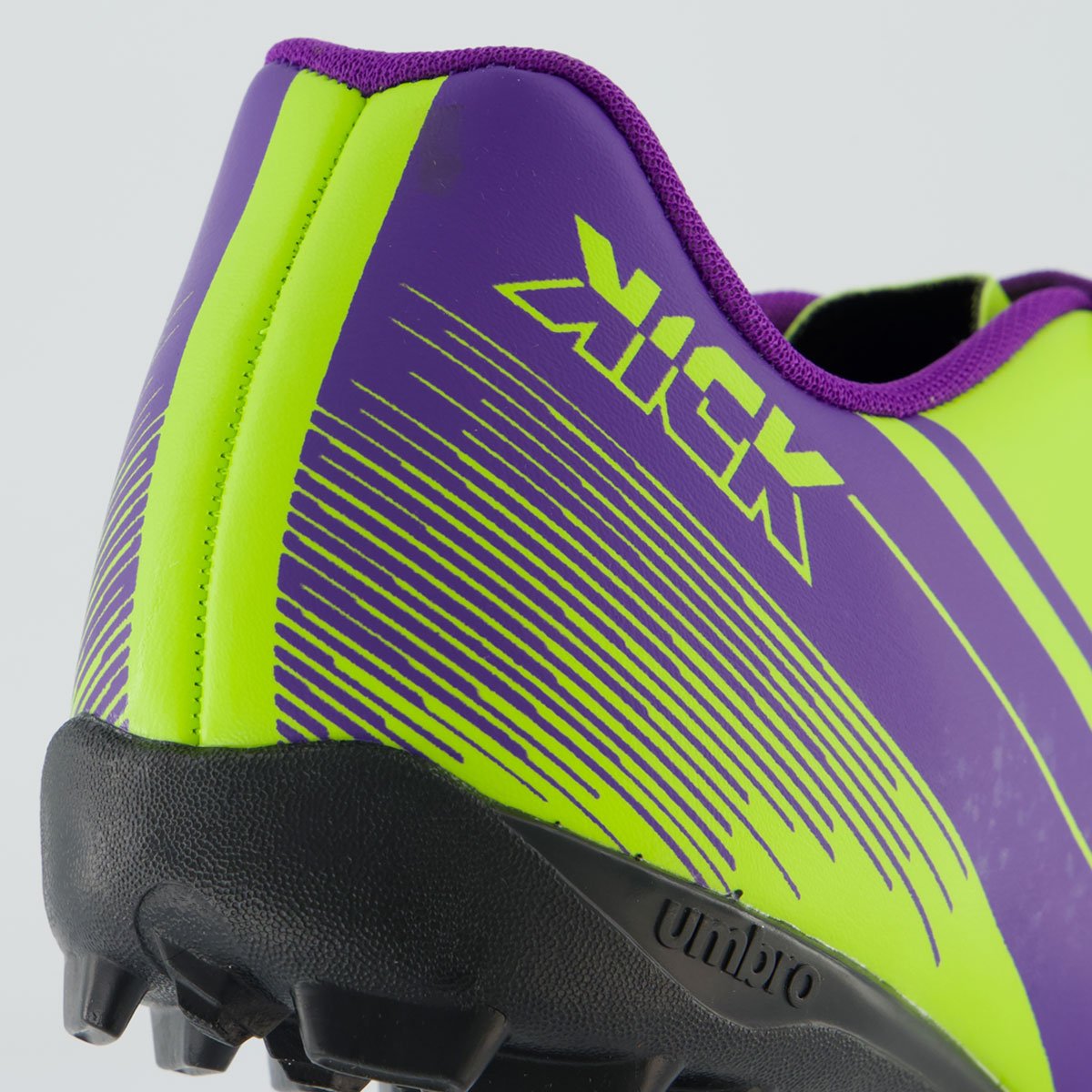 Chuteira Umbro Kick Society Verde Verde/Roxo 6