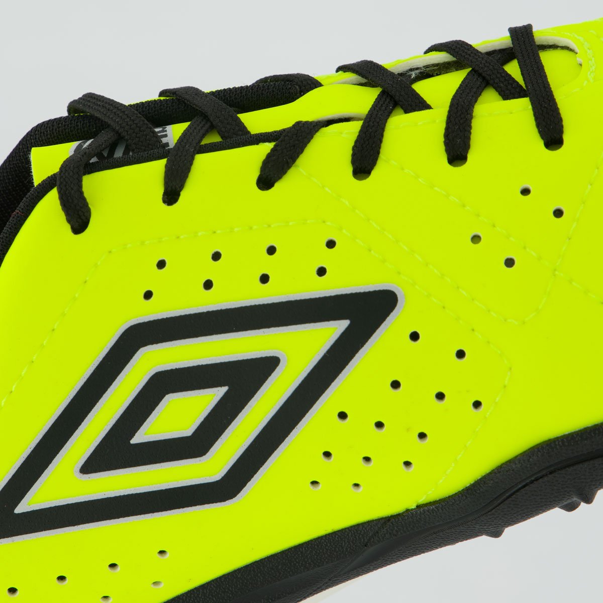 Chuteira Umbro Neo Striker II Society Verde e Preta Verde 7