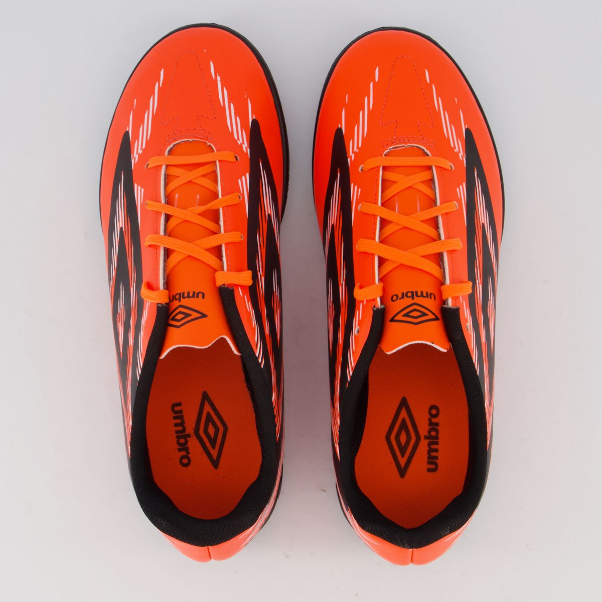 Chuteira Umbro Invictus Society Laranja e Preta Laranja 4