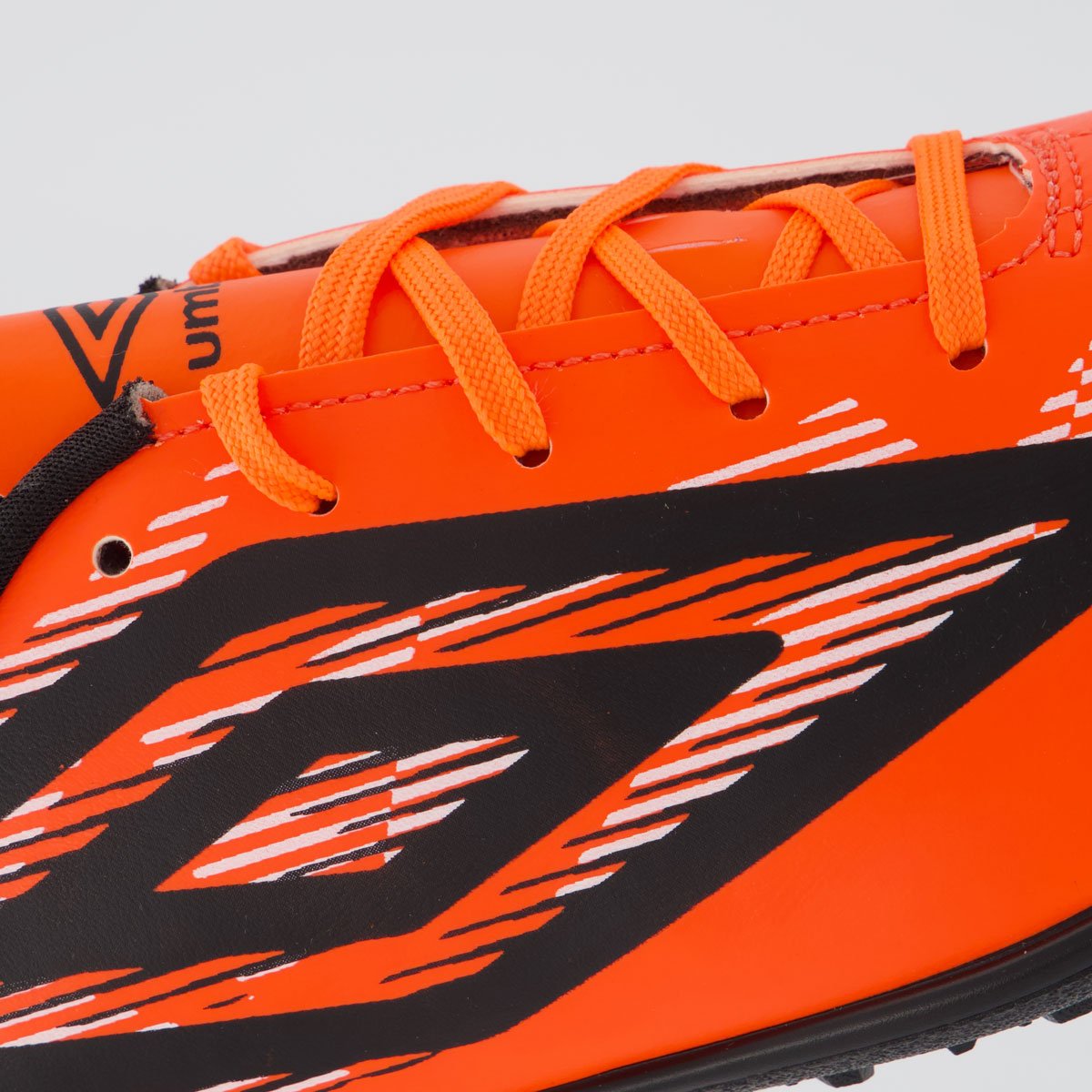 Chuteira Umbro Invictus Society Laranja e Preta Laranja 7