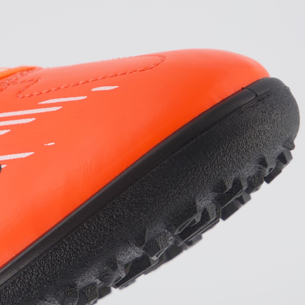 Chuteira Umbro Invictus Society Laranja e Preta Laranja 8