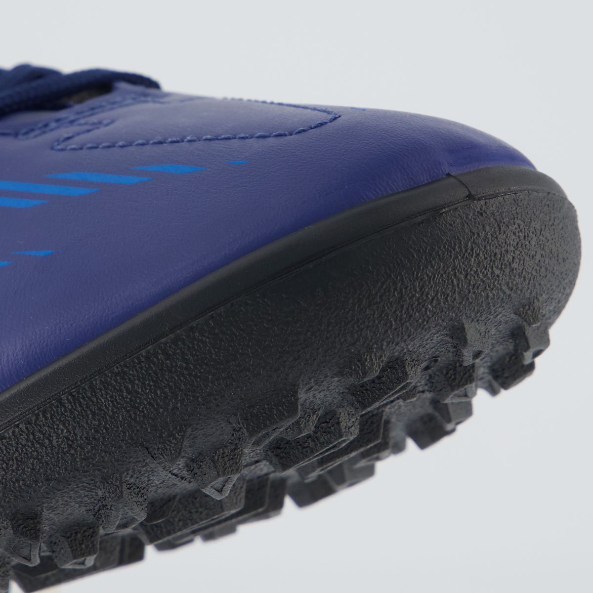 Chuteira Umbro Invictus Society Azul Marinho e Cinza Azul Marinho 8