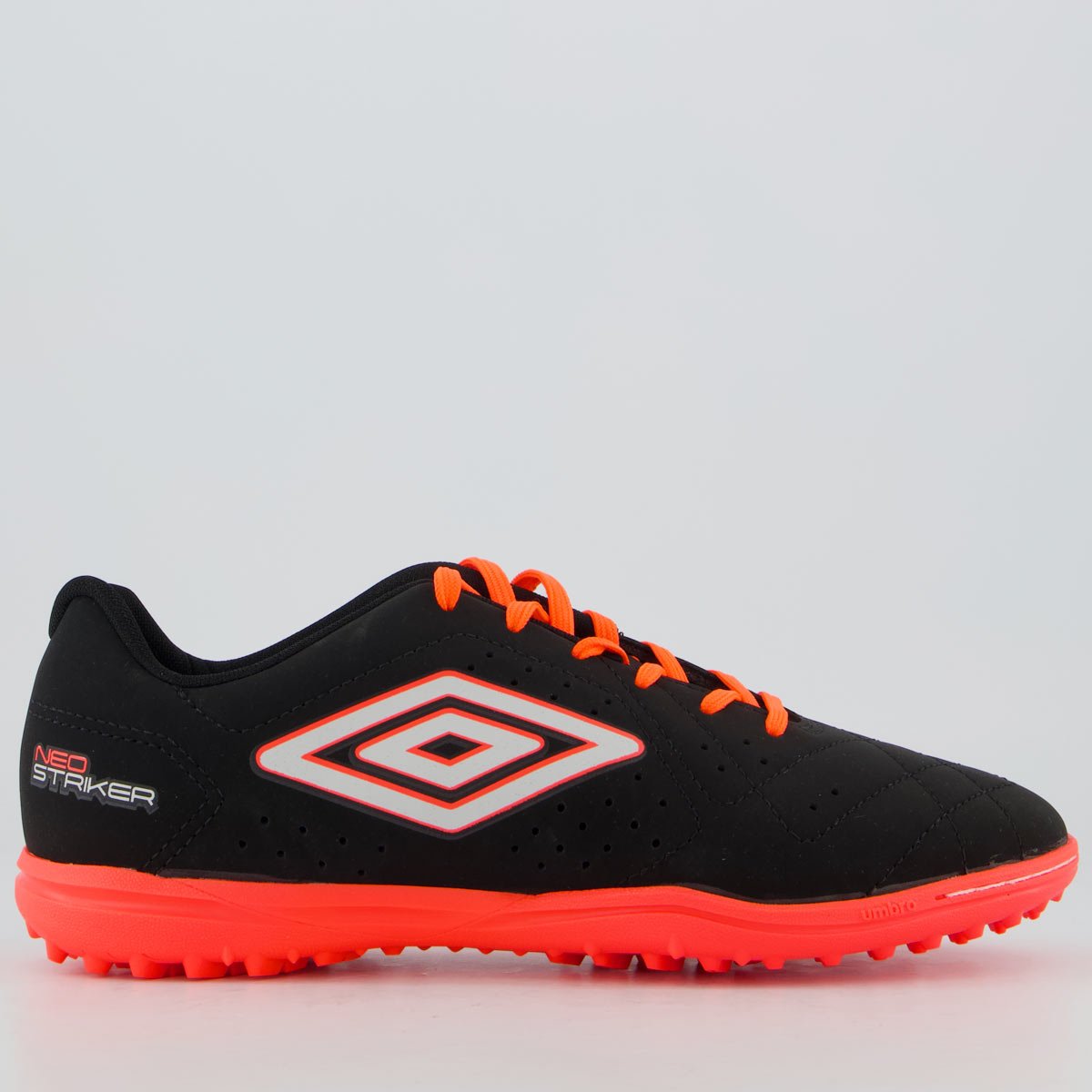 Chuteira Umbro Neo Striker II Society Preta
