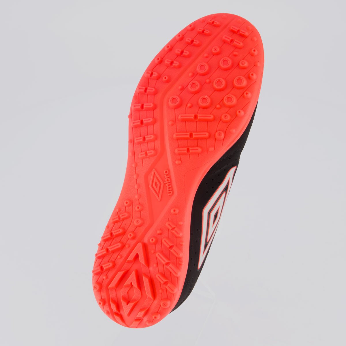 Chuteira Umbro Neo Striker II Society Preta Preto 5