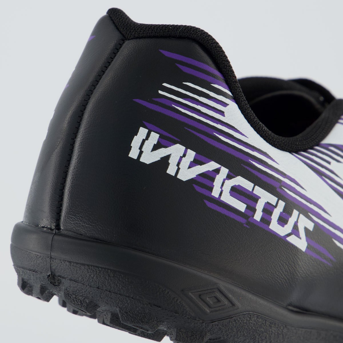 Chuteira Umbro Invictus Society Preta e Branca Preto 6