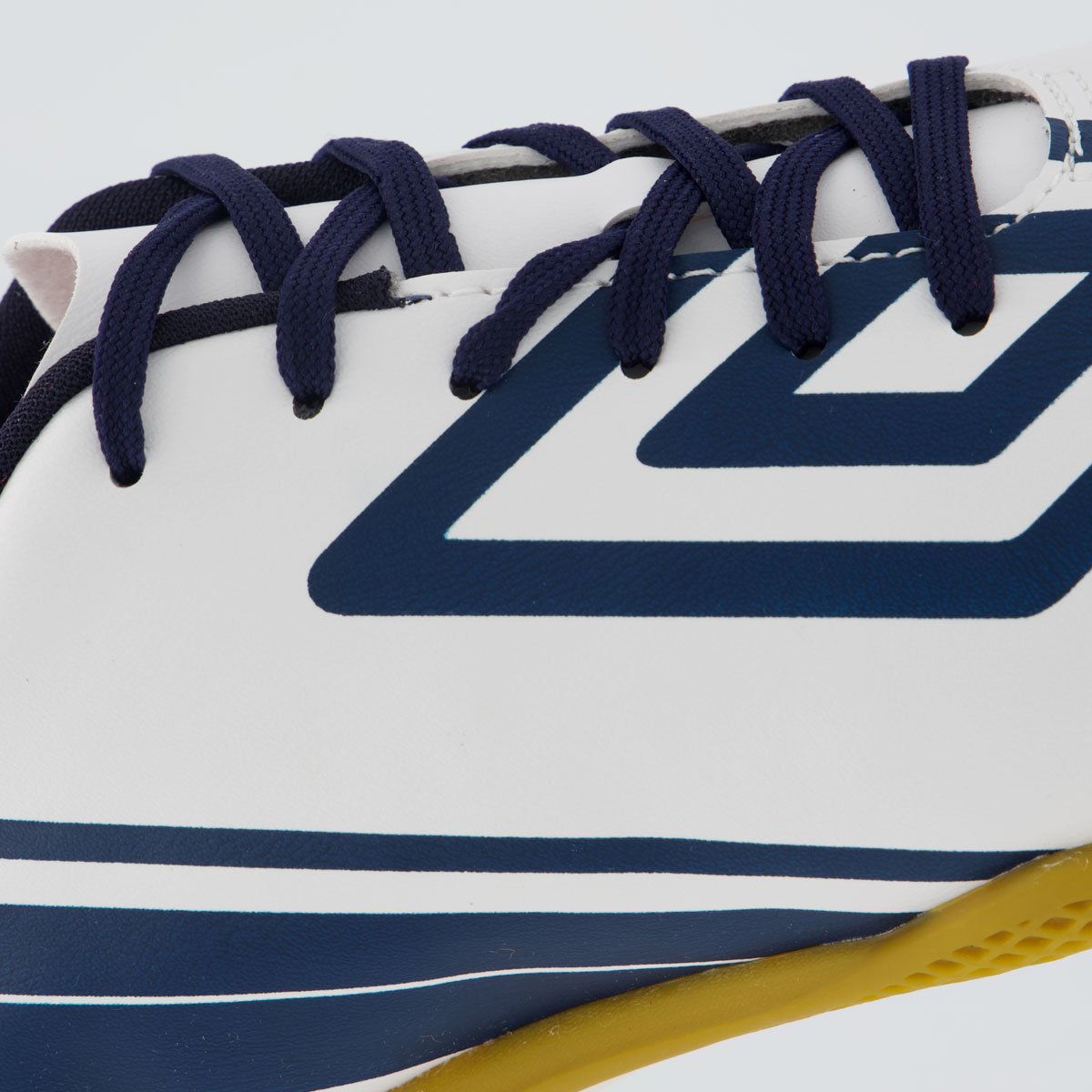 Chuteira Umbro Kick Futsal Branca e Marinho Branco/Azul 7