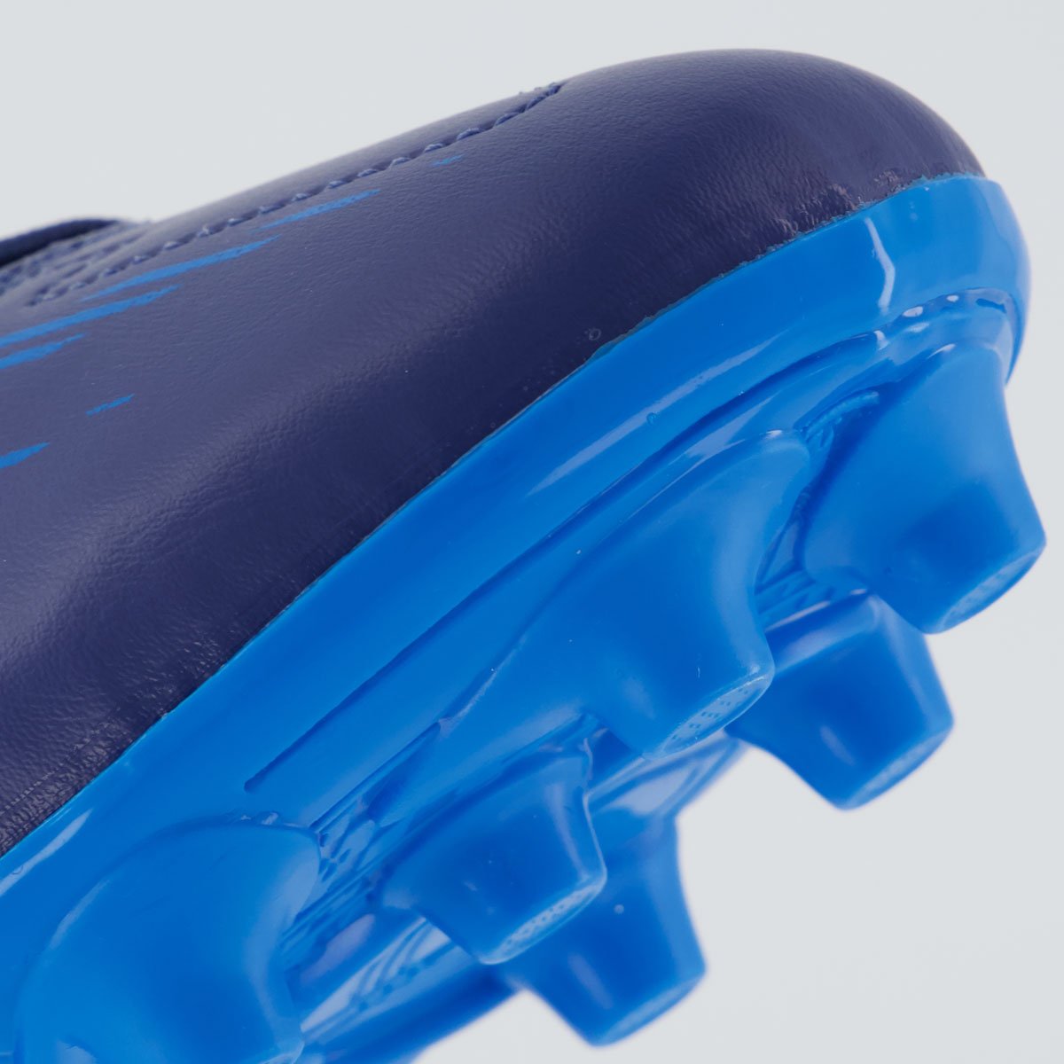 Chuteira Umbro Invictus Campo Azul Marinho Azul 8