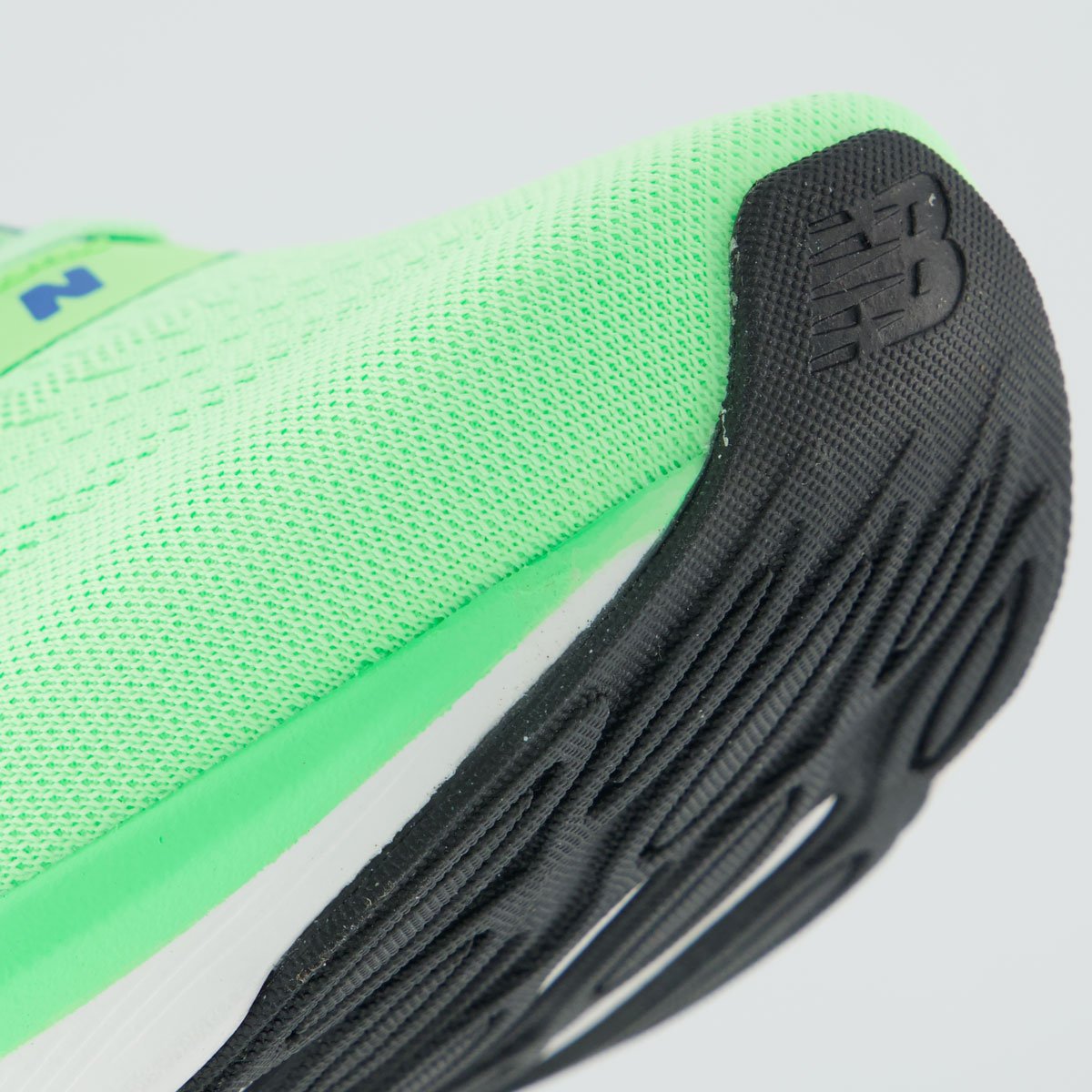 Tênis New Balance Fresh Foam 680 V9 Verde e Branco Verde 8
