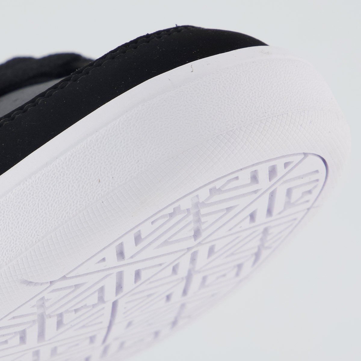 Tênis DC Shoes Cure Preto Preto 8