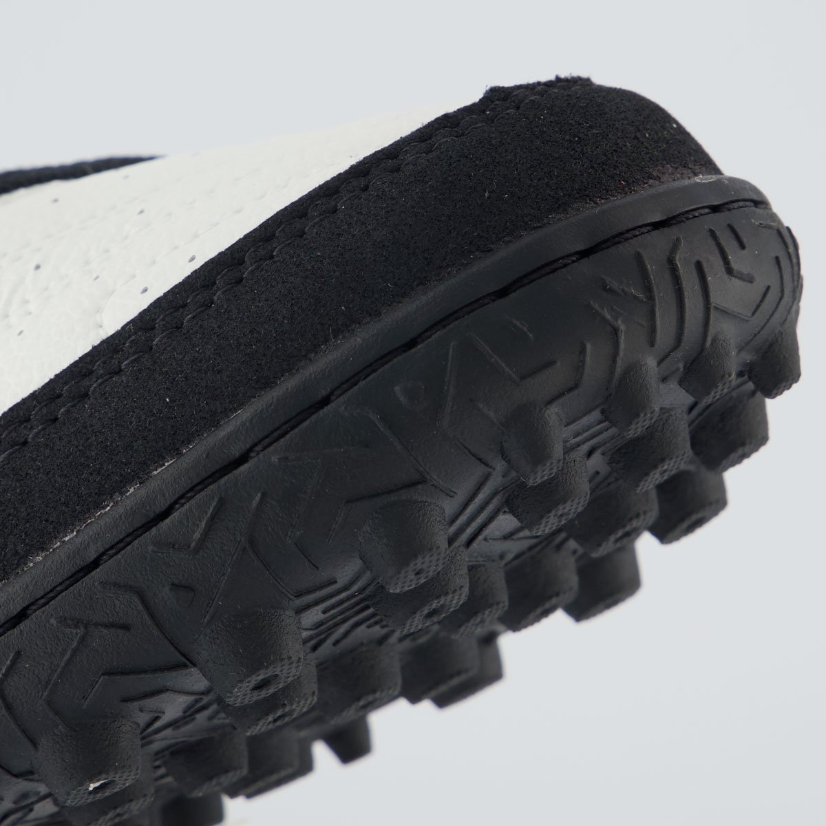 Chuteira Umbro Society Pro Challenge Uptake Branca Branco/Preto 8