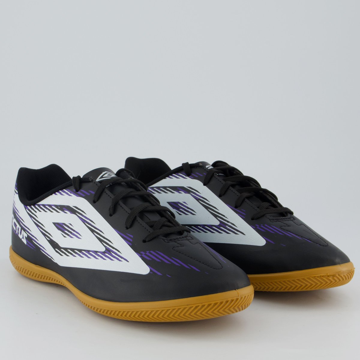 Chuteira Umbro Invictus Futsal Preta e Branca Preto 2