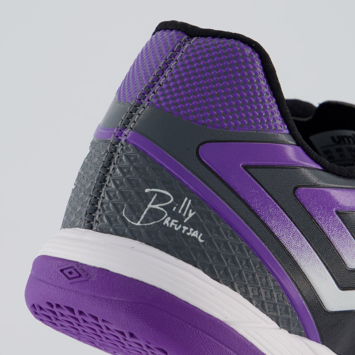 Chuteira Umbro Pro 5 Bump Club Futsal Preta e Roxa Preto/Roxo 6
