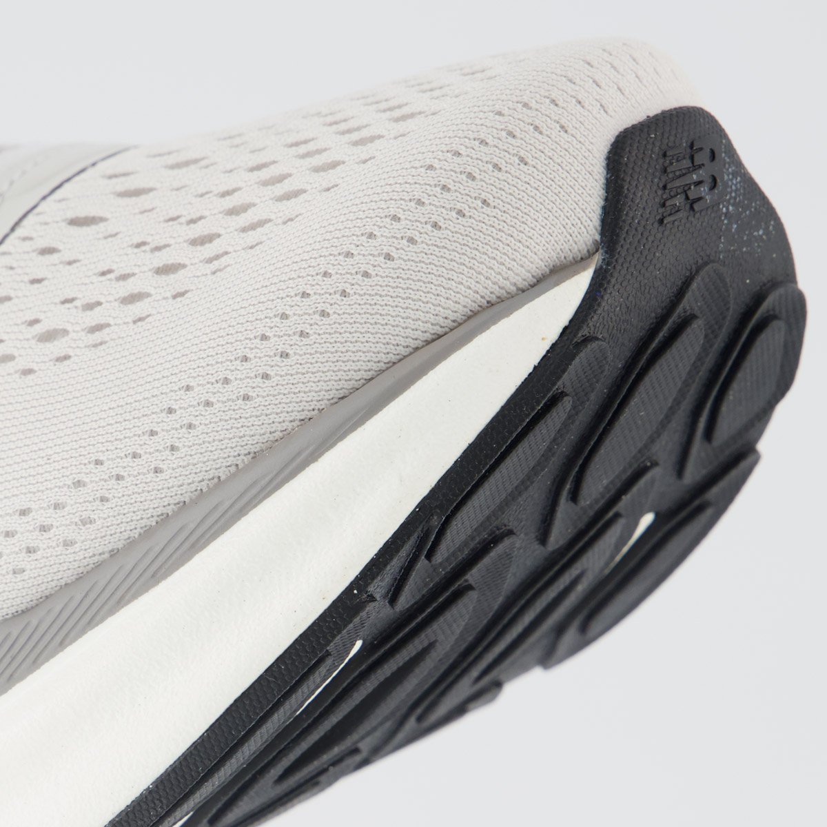 Tênis New Balance Fresh Foam X Kaiha Road V2 Feminino Cinza Claro Cinza Claro 8