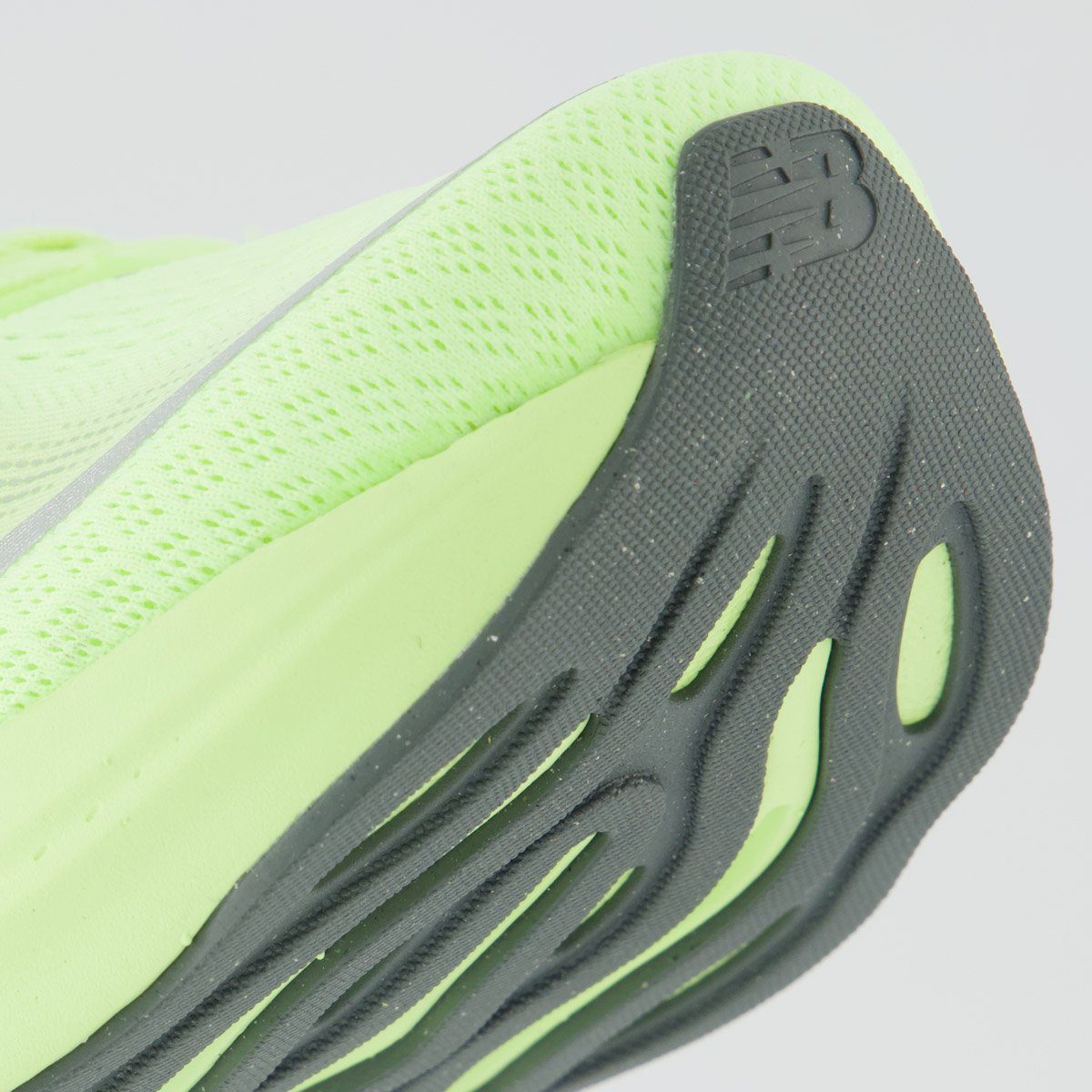 Tênis New Balance Fresh Foam Ellipse Feminino Verde Verde 8
