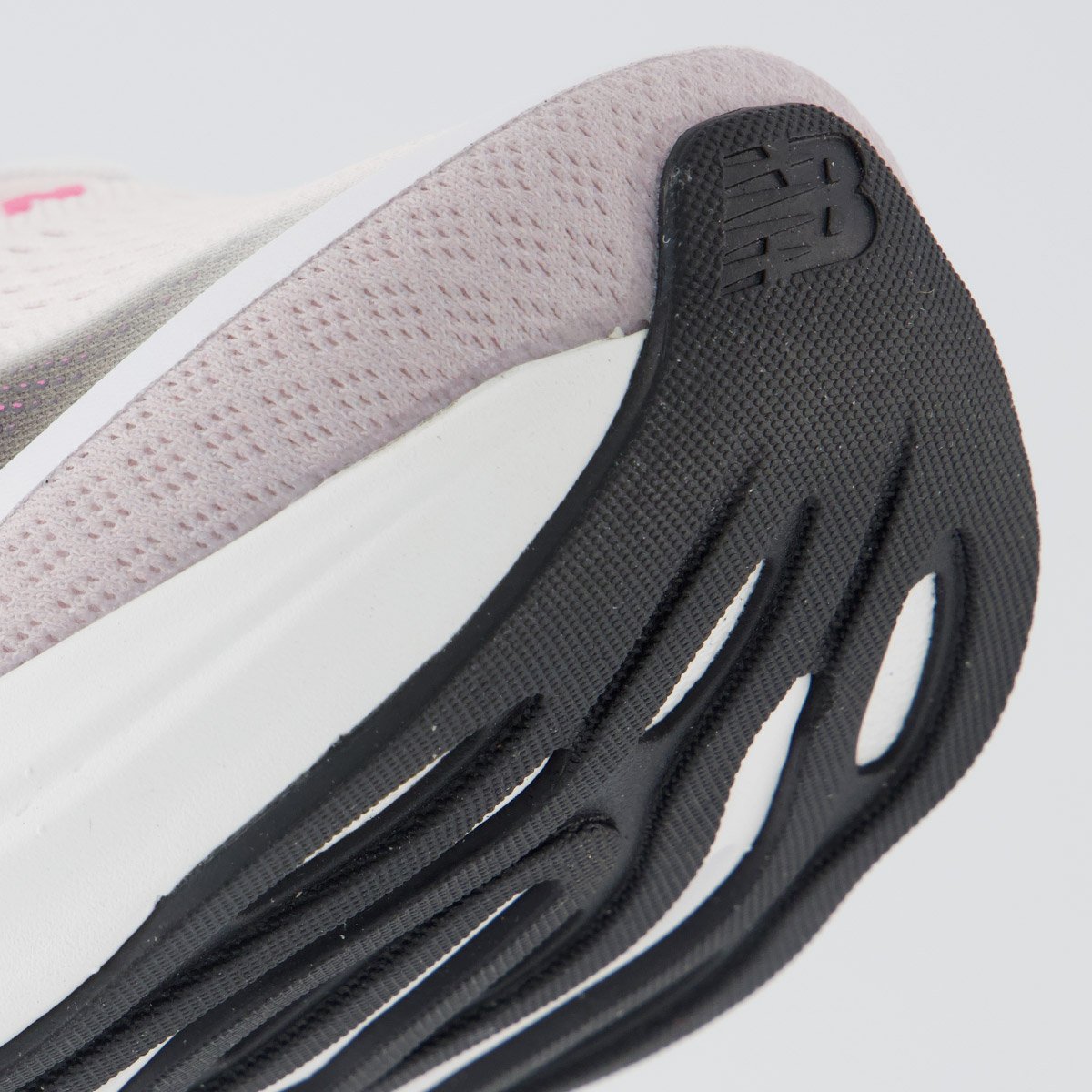 Tênis New Balance Fresh Foam Ellipse Feminino Rosa Branco/Rosa 8