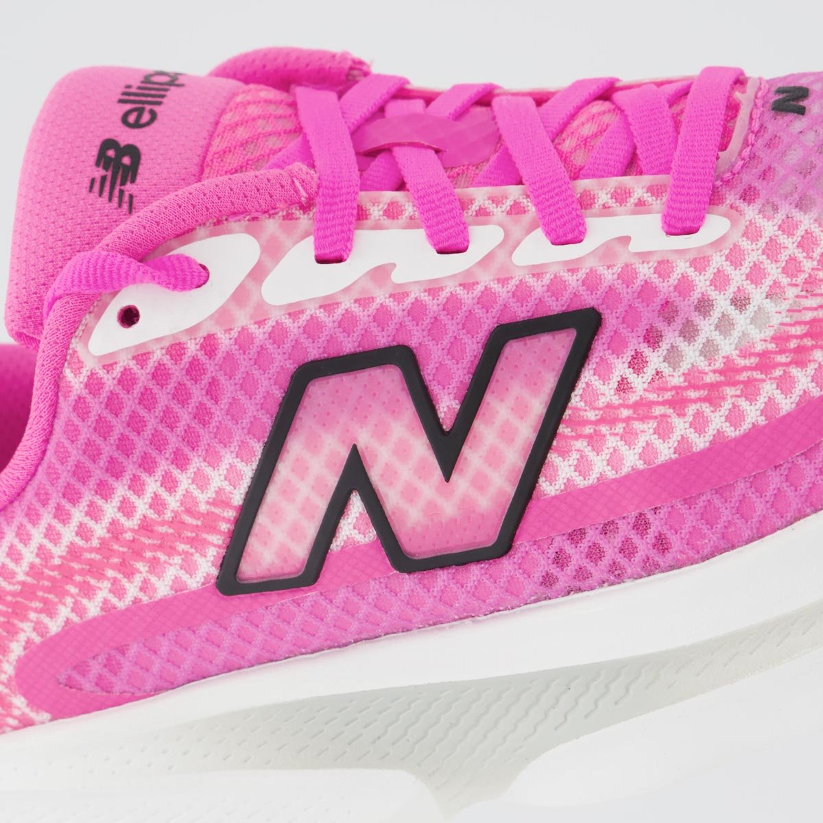 Tênis New Balance Fresh Foam Ellipse Feminino Rosa e Branco Rosa 7