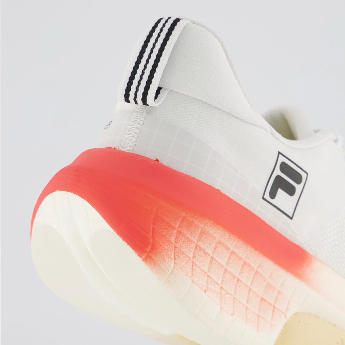 Tenis Fila Speedrocker Skyfoam Feminino Branco e Preto Branco 6