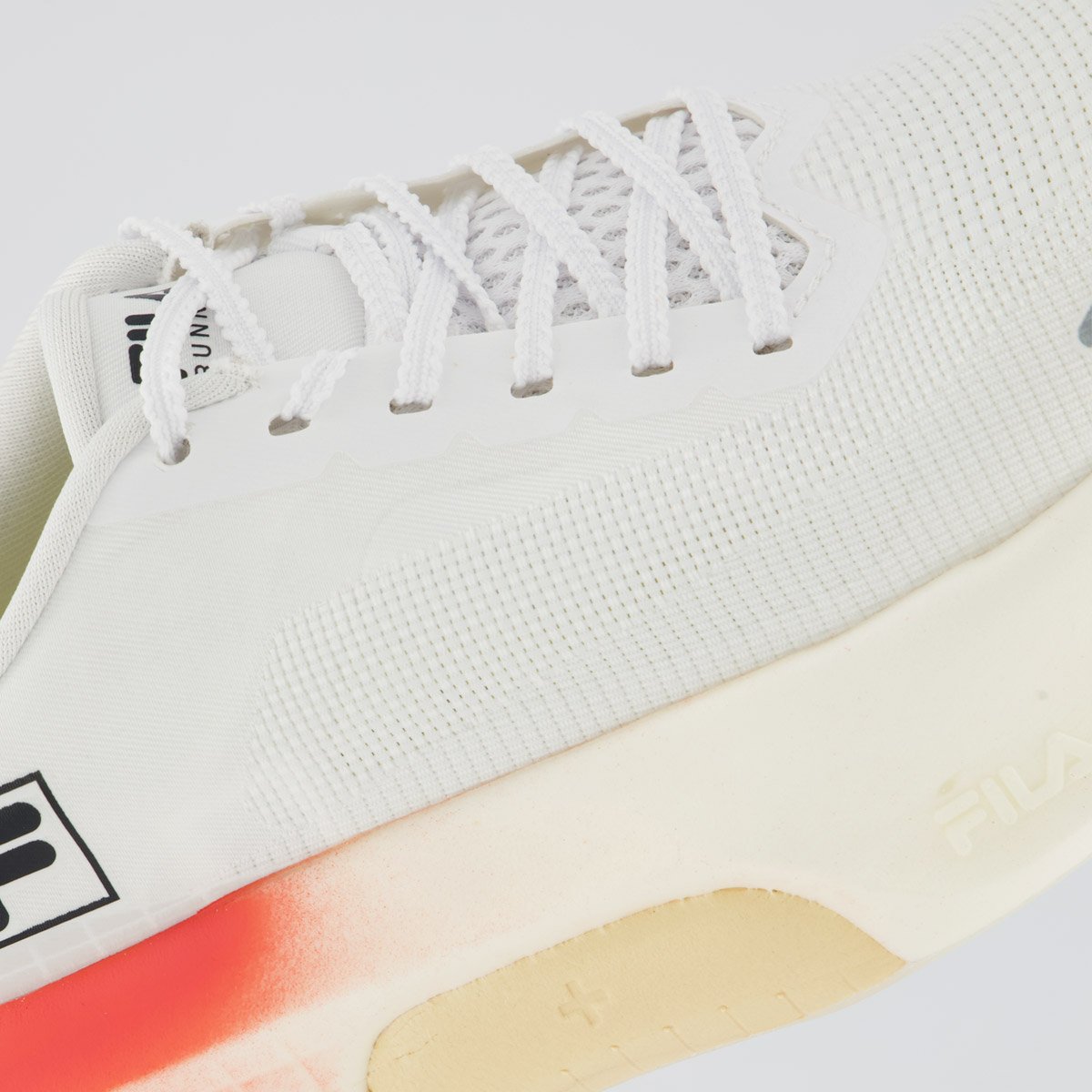Tenis Fila Speedrocker Skyfoam Feminino Branco e Preto Branco 7