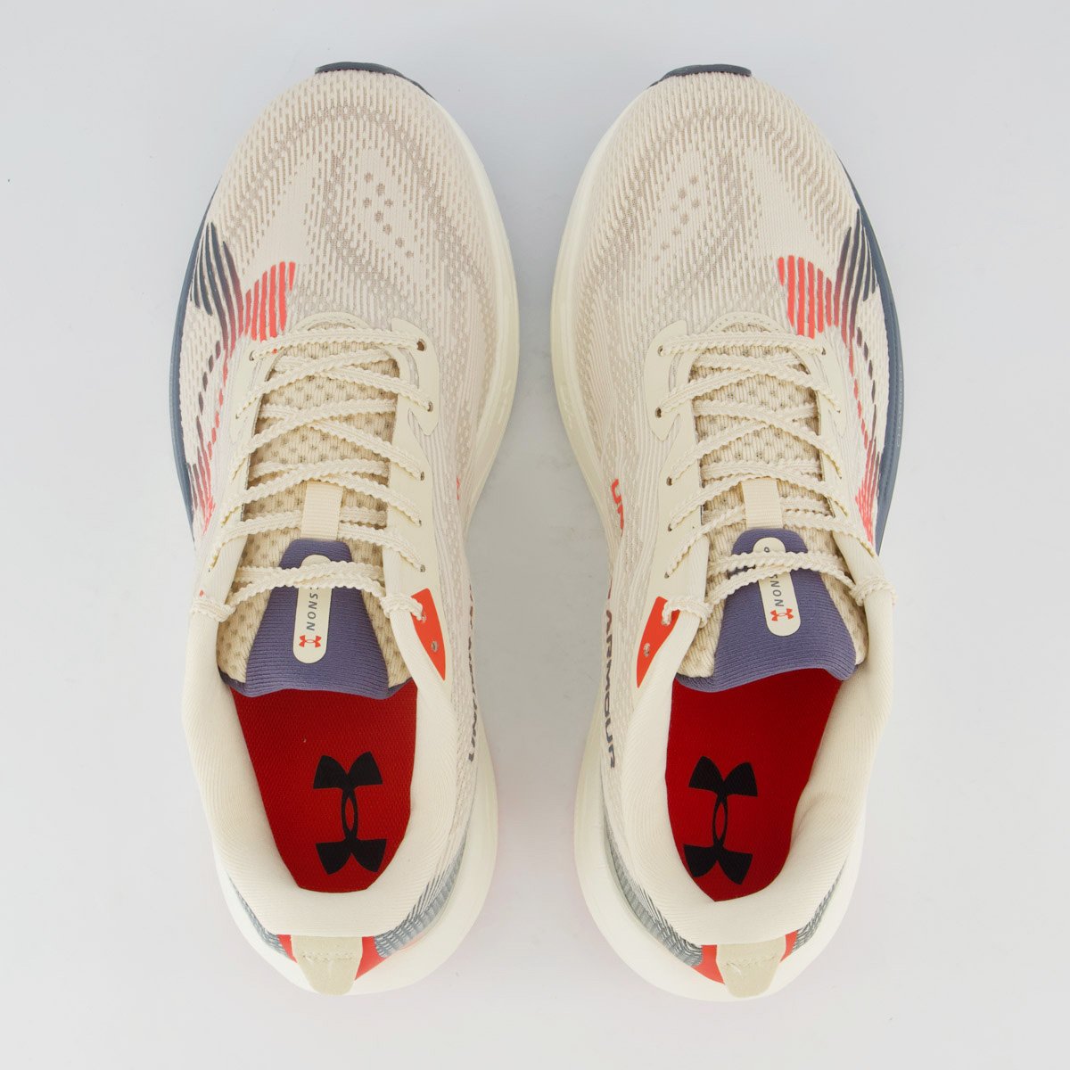 Tênis Under Armour Charged Nonstop Off White e Cinza Branco 4