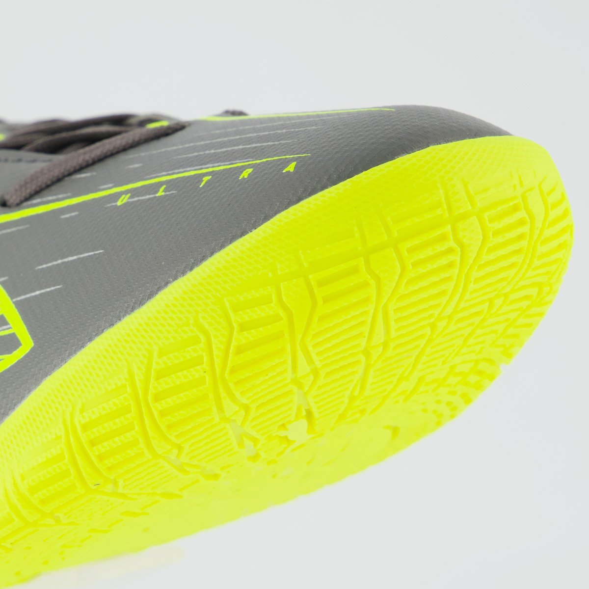 Chuteira Puma Ultra 5 Play IT Futsal Cinza e Amarelo Cinza 8