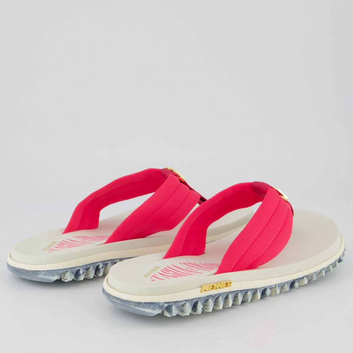 Chinelo Kenner Kivah Tasha &amp; Tracie Branco e Rosa Branco/Rosa 4