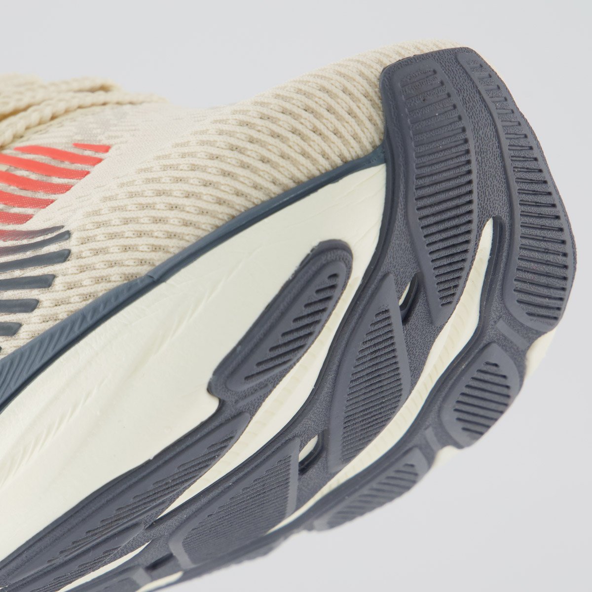 Tênis Under Armour Charged Nonstop Feminino Off White e Cinza Bege 8