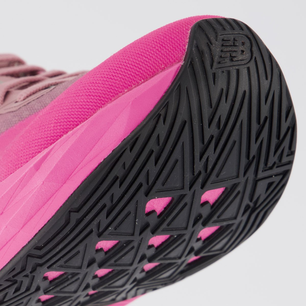 Tênis New Balance Fuelcell Rebel V5 Feminino Rosa e Cinza Rosa/Cinza 8